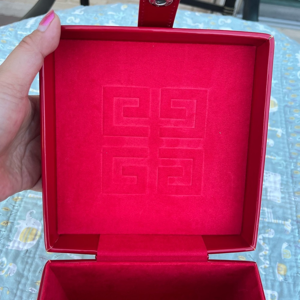 Givenchy Vanity Case (PRICE FIRM) - Picture 6 of 12